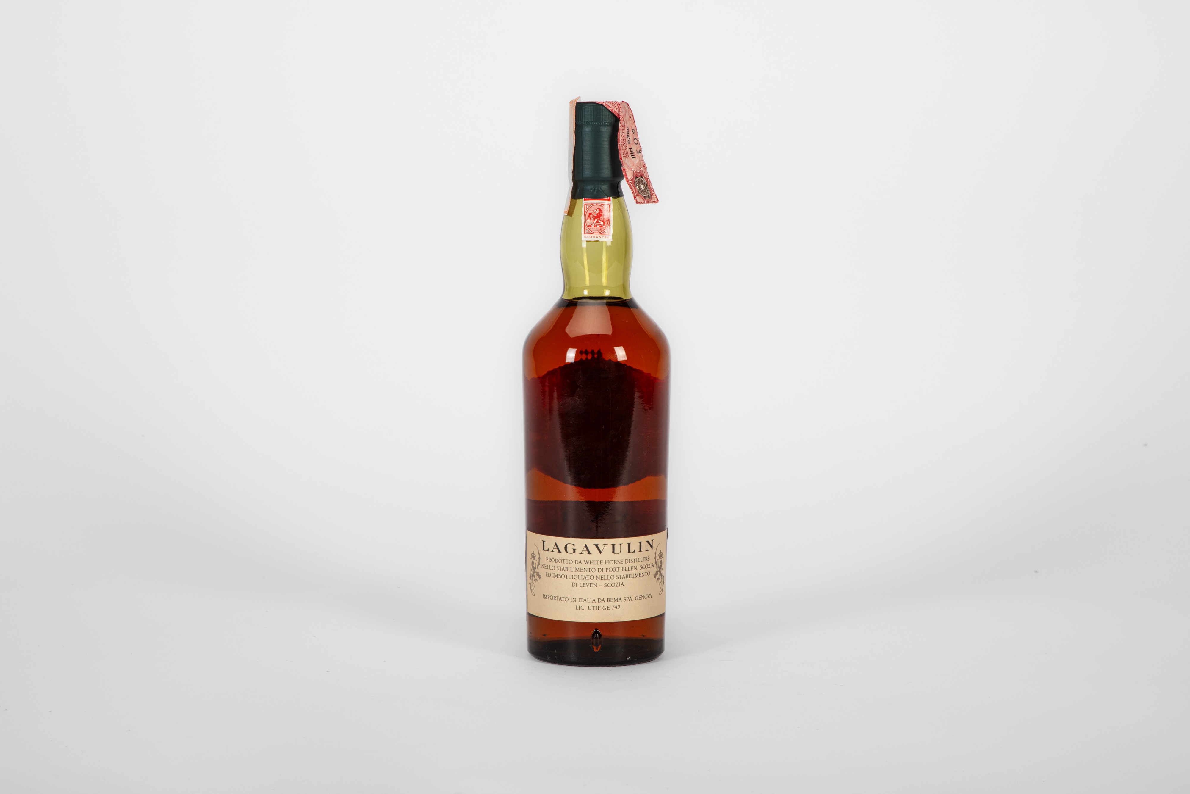 Scozia - Lagavulin 16 Year Old Single Islay Malt Whisky