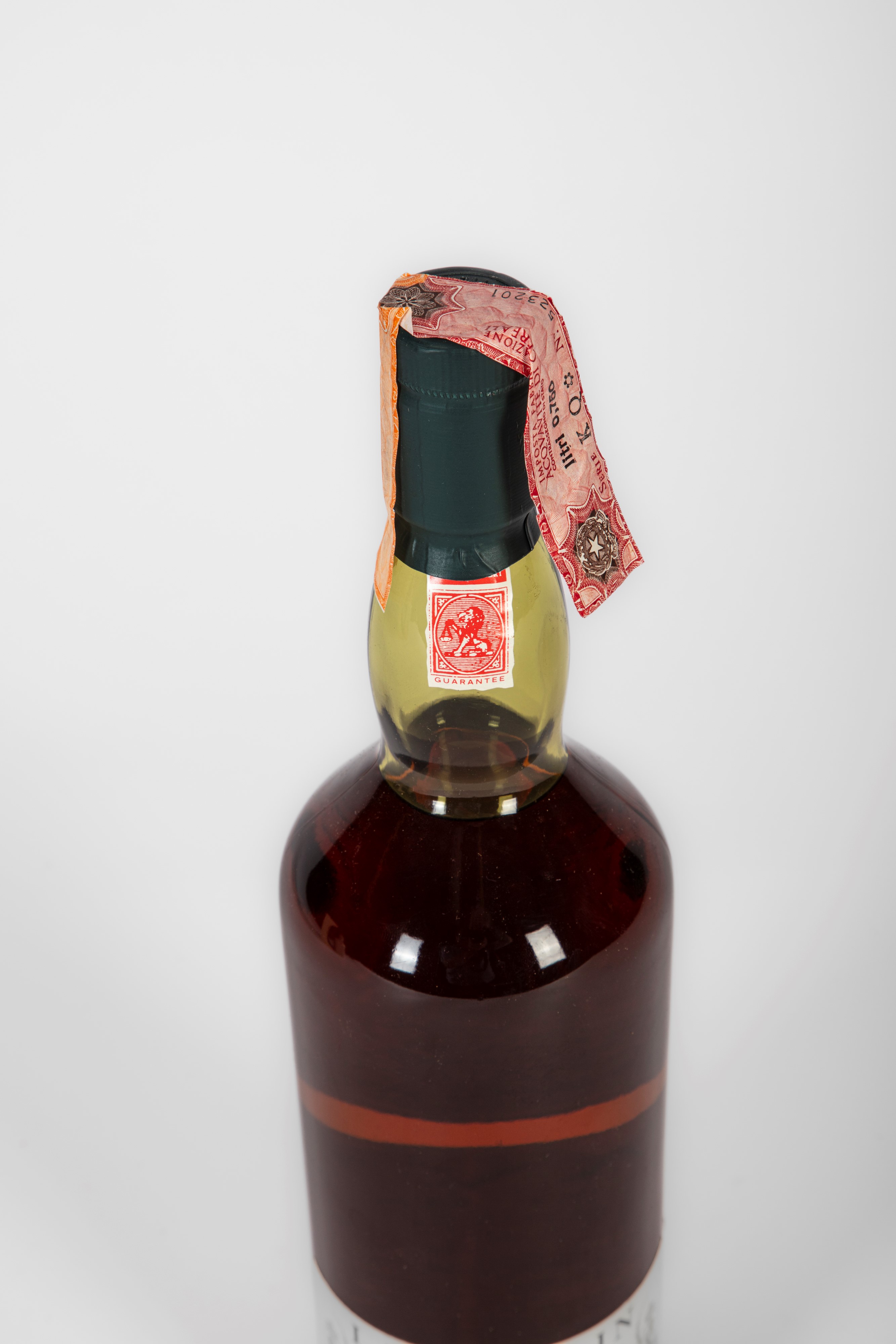 Scozia - Lagavulin 16 Year Old Single Islay Malt Whisky