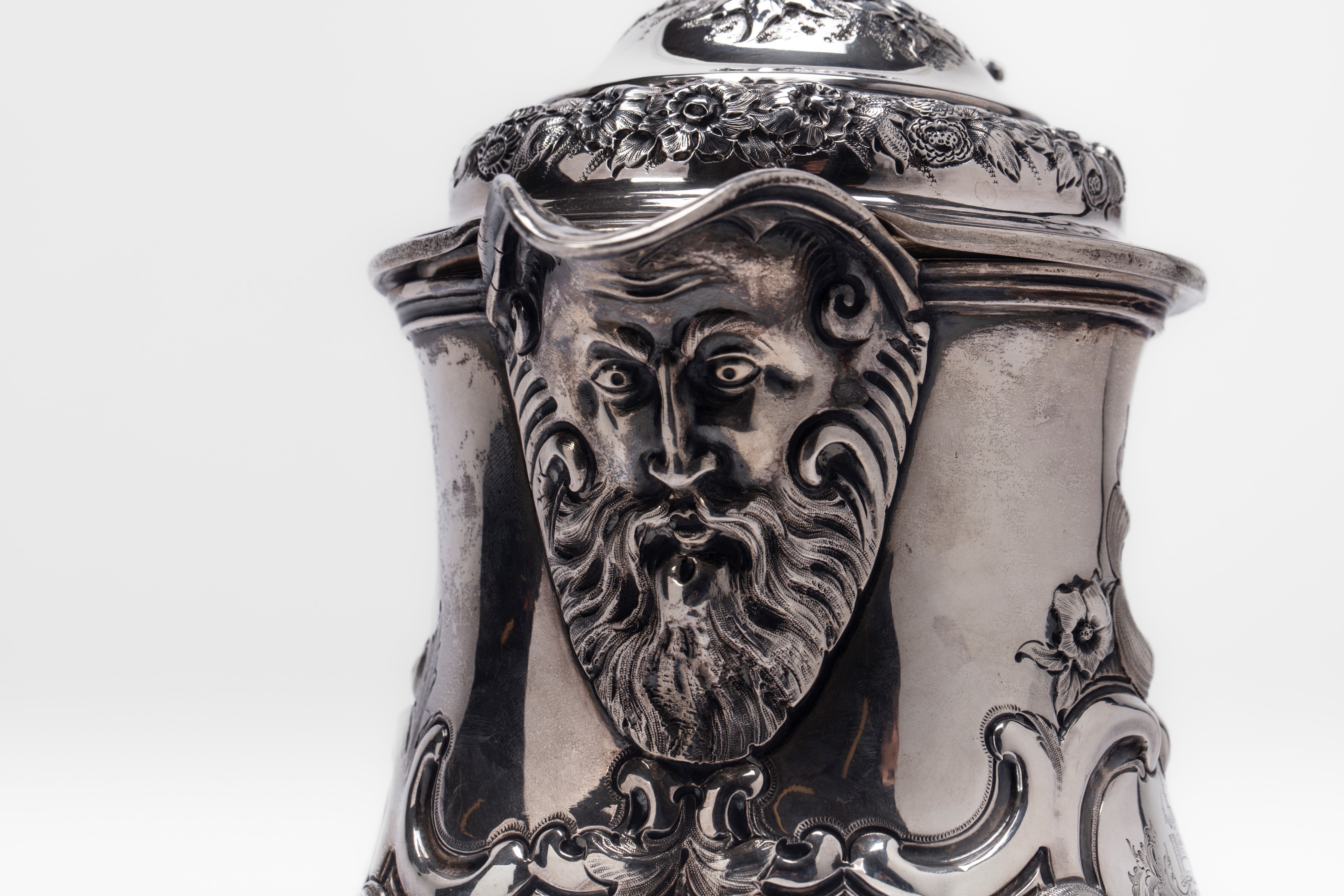 Augustus George Piesse - Grande boccale da birra in argento con coperchio