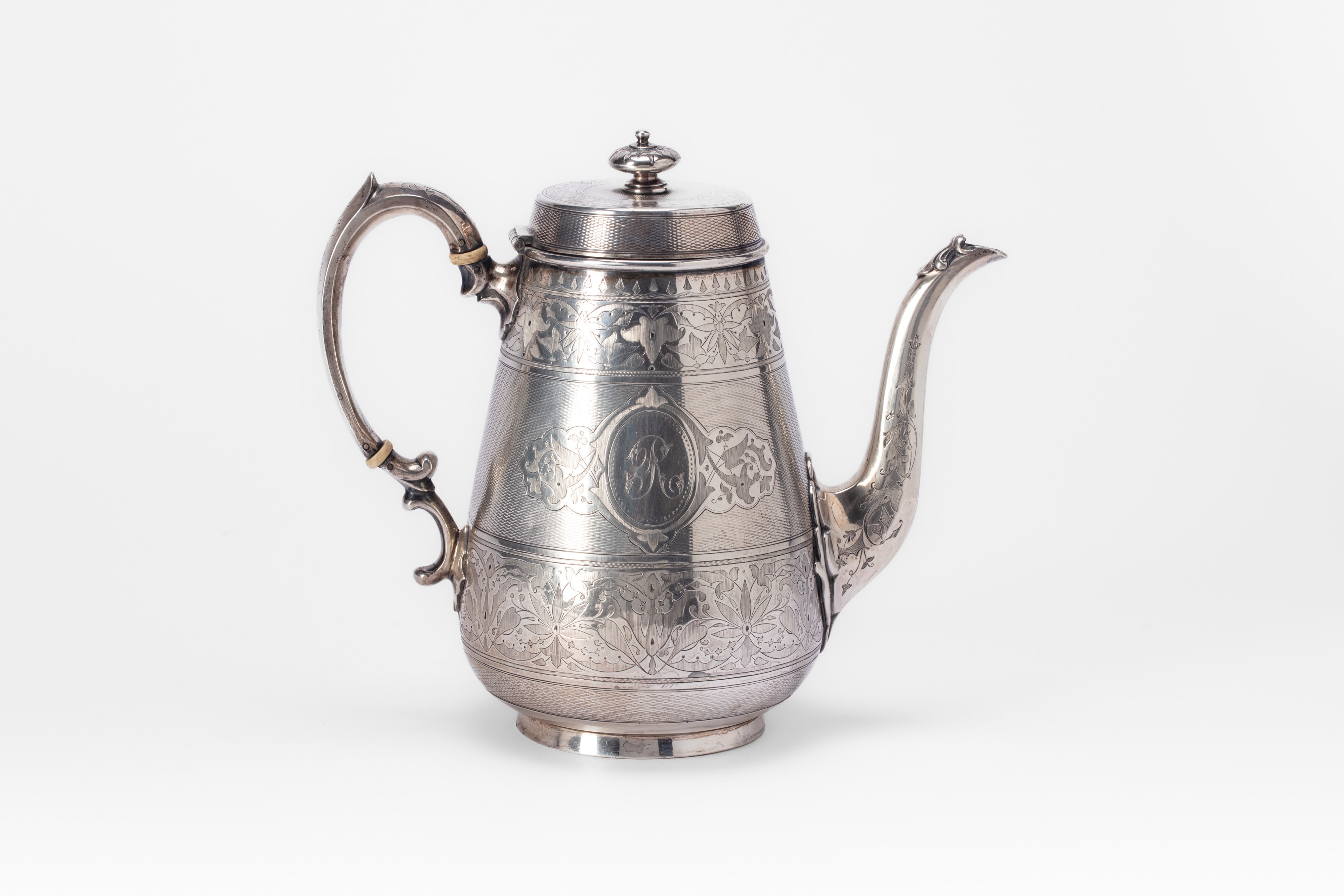 Henry Holland - Teiera in argento, Londra 1876-77