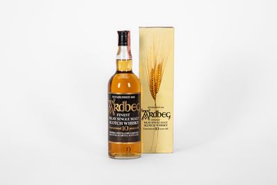 Ardbeg, 10 Year Old Finest Islay Scotch Whisky, 75 cl, 40% VOL