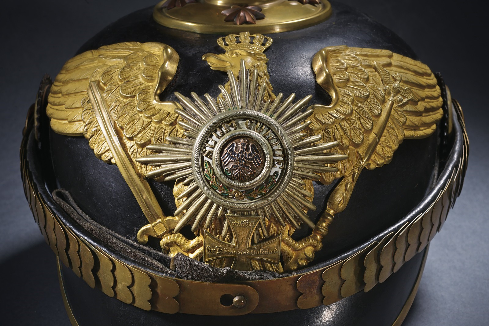Elmo da ufficiale riservista, Garde-Fuß-Artillerie-Rgt., Prussia, circa 1900