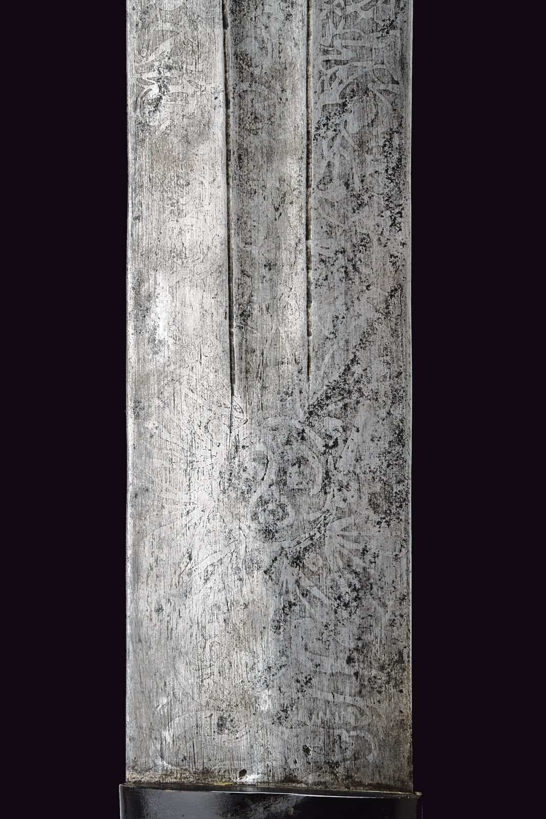 Qama Caucasica, rara lama decorata con motivi geometrici e floreali, fine XIX secolo