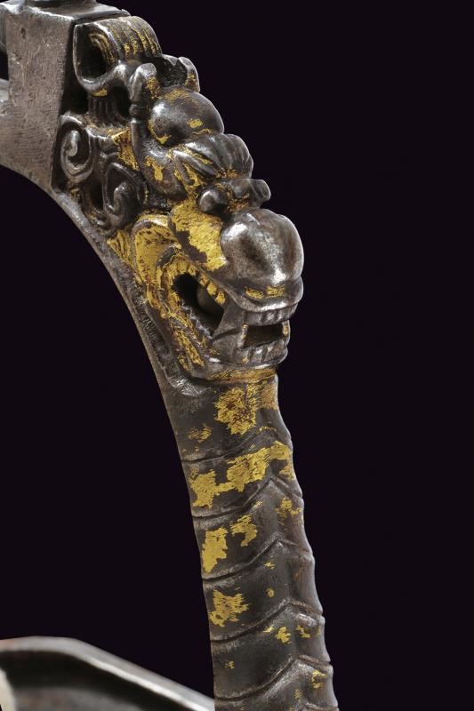 Arte Tibetana, Paio di rare staffe in ferro, XVII Secolo