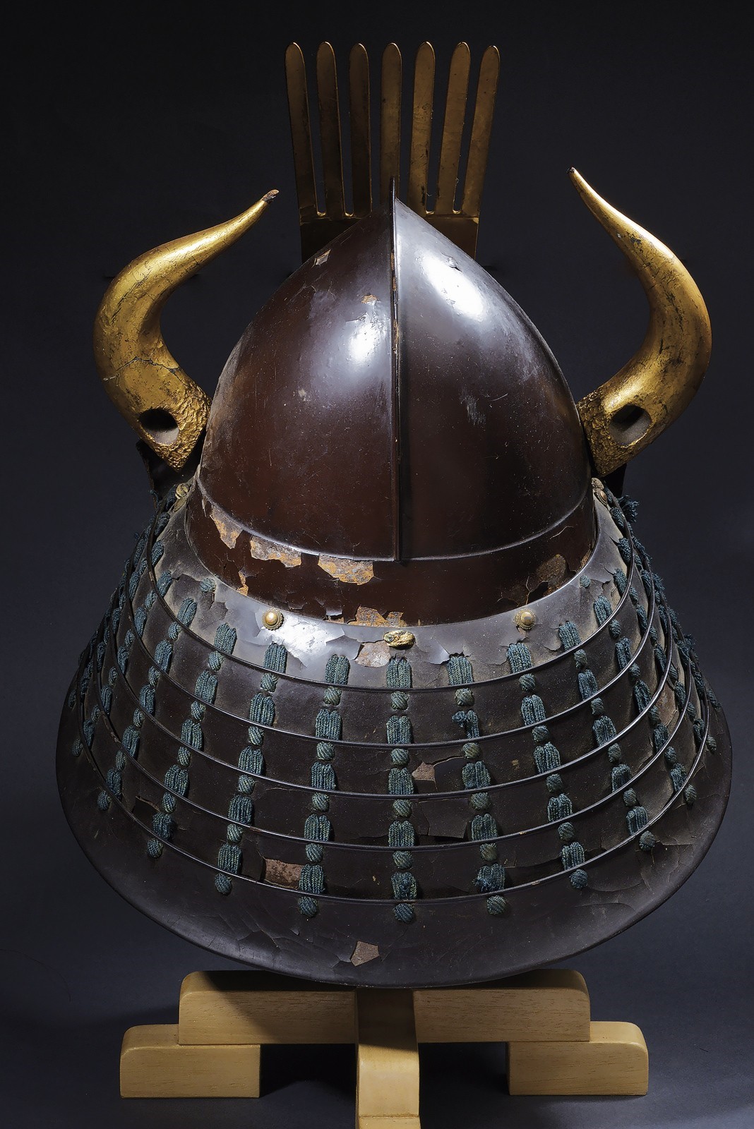 Kabuto e Mempo giapponese, Periodo Edo, in ferro e legno dorato