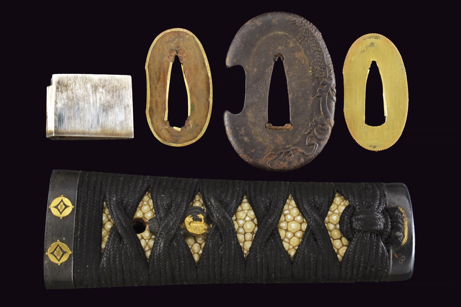 Tanto in Koshirae, Lama Hira-zukuri, Iori-mune, Periodo Edo, Giappone