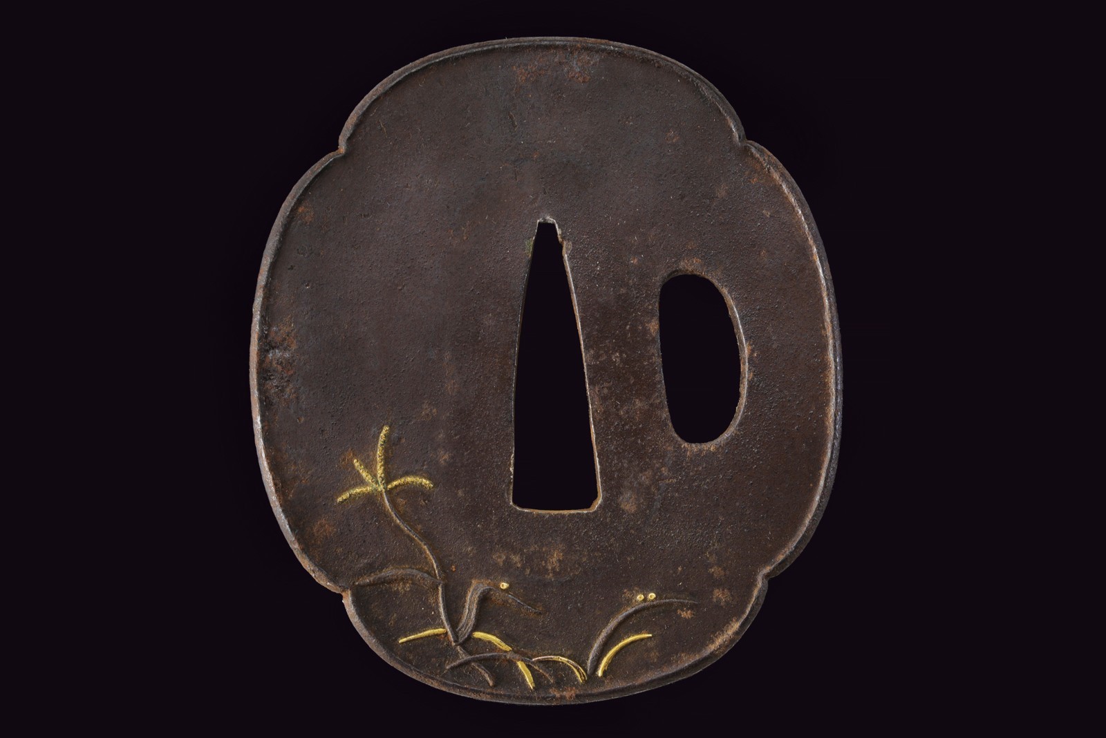Tsuba giapponese, Mokko-gata in ferro con decorazioni in oro e argento