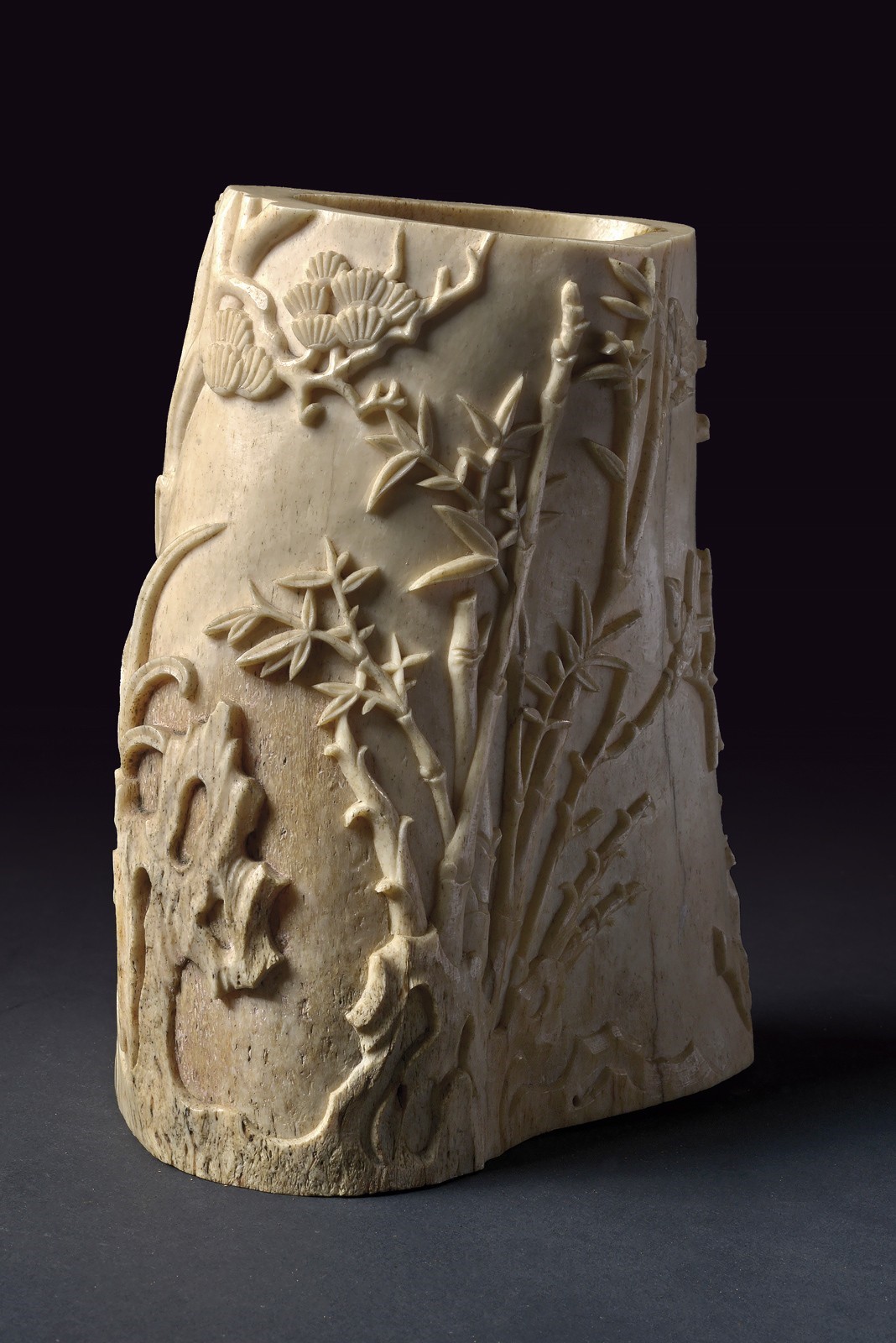 Portapennelli giapponese in osso, Periodo Edo (1603-1867)