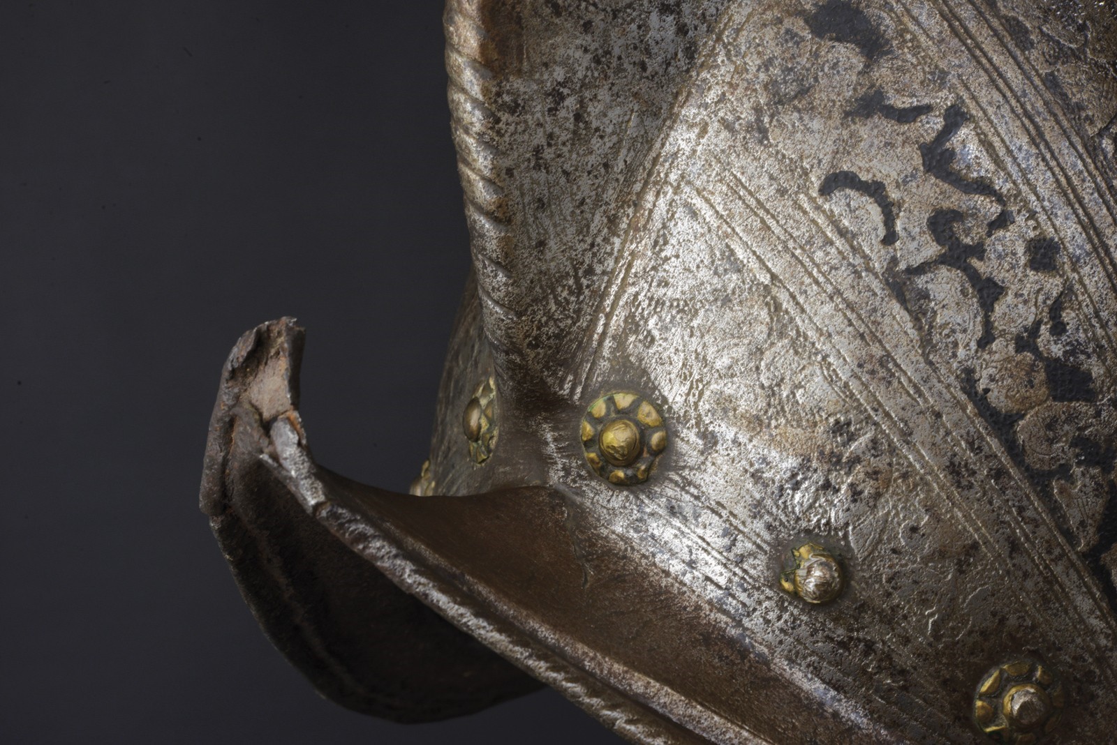 Morione a cresta alta, Ferro battuto, Italia settentrionale, circa 1570