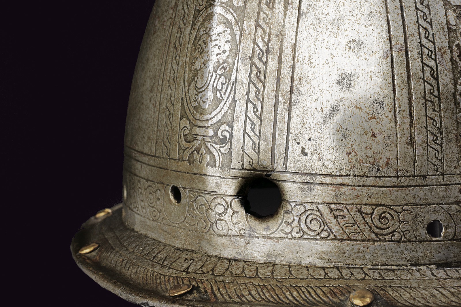 Fine zuccotto inciso, ferro, Italia centrale, circa 1570