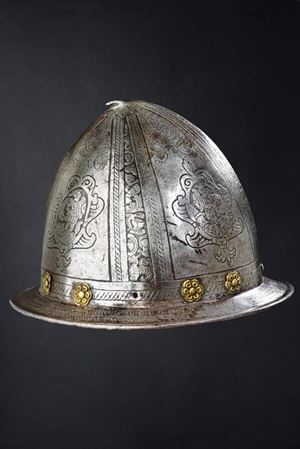 An elegant engraved cabasset