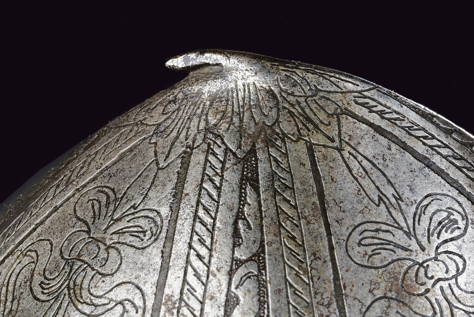 Zuccotto inciso, ferro con decorazioni classiche, Italia settentrionale, circa 1570