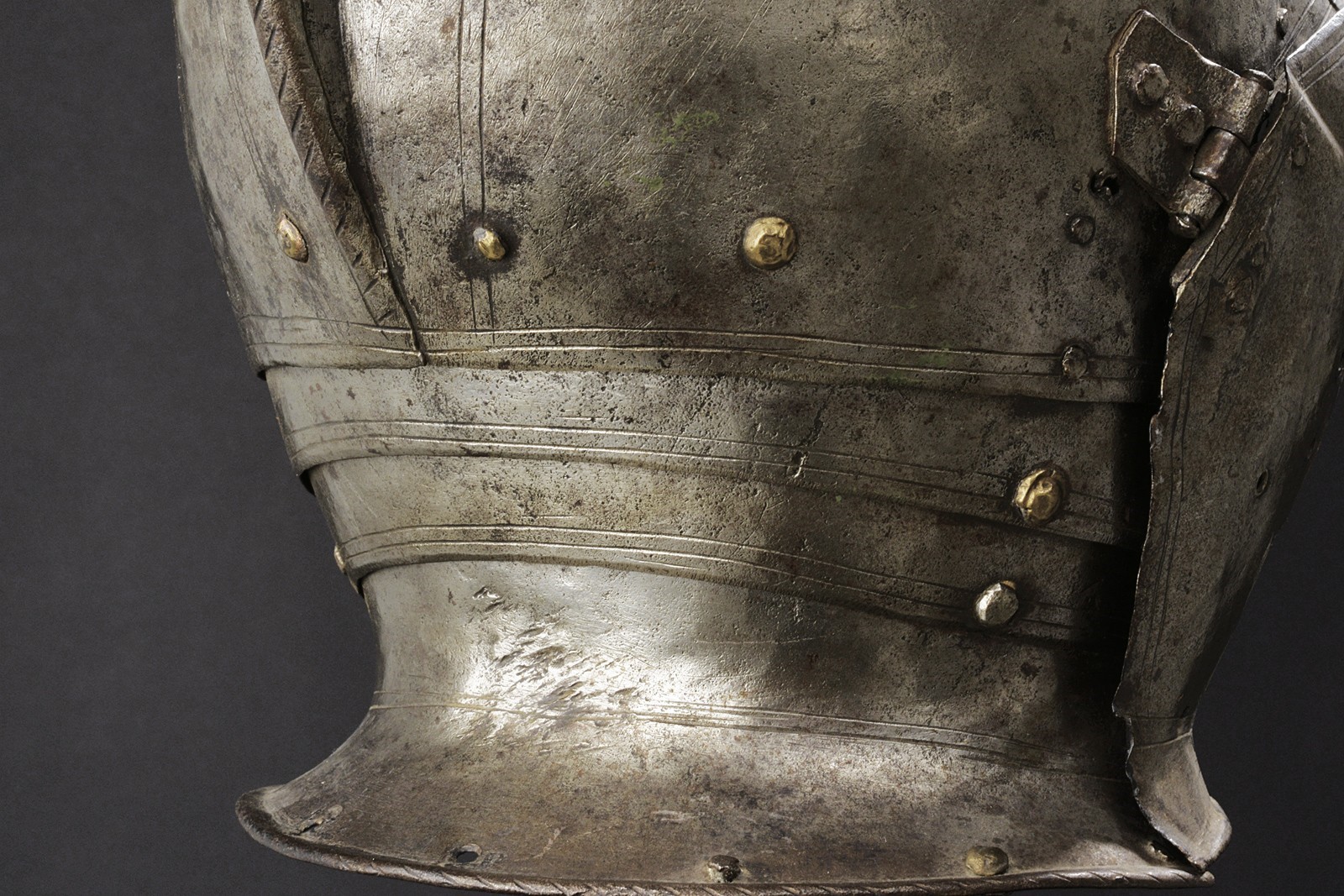 Borgognotta, cresta e tesa in metallo, Germania, 1620 circa