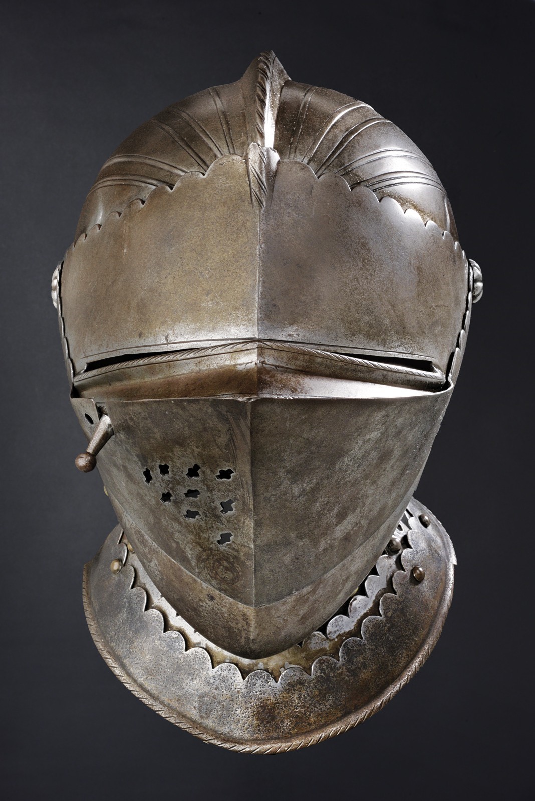 Elmetto da cavallo, Innsbruck, circa 1535, ferro