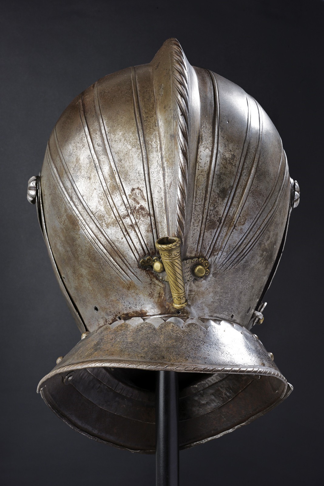 Elmetto da cavallo, Innsbruck, circa 1535, ferro