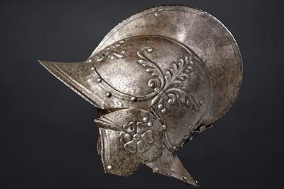 Carey Modrone, Borgognotta sbalzata in ferro, Mantova, circa 1550