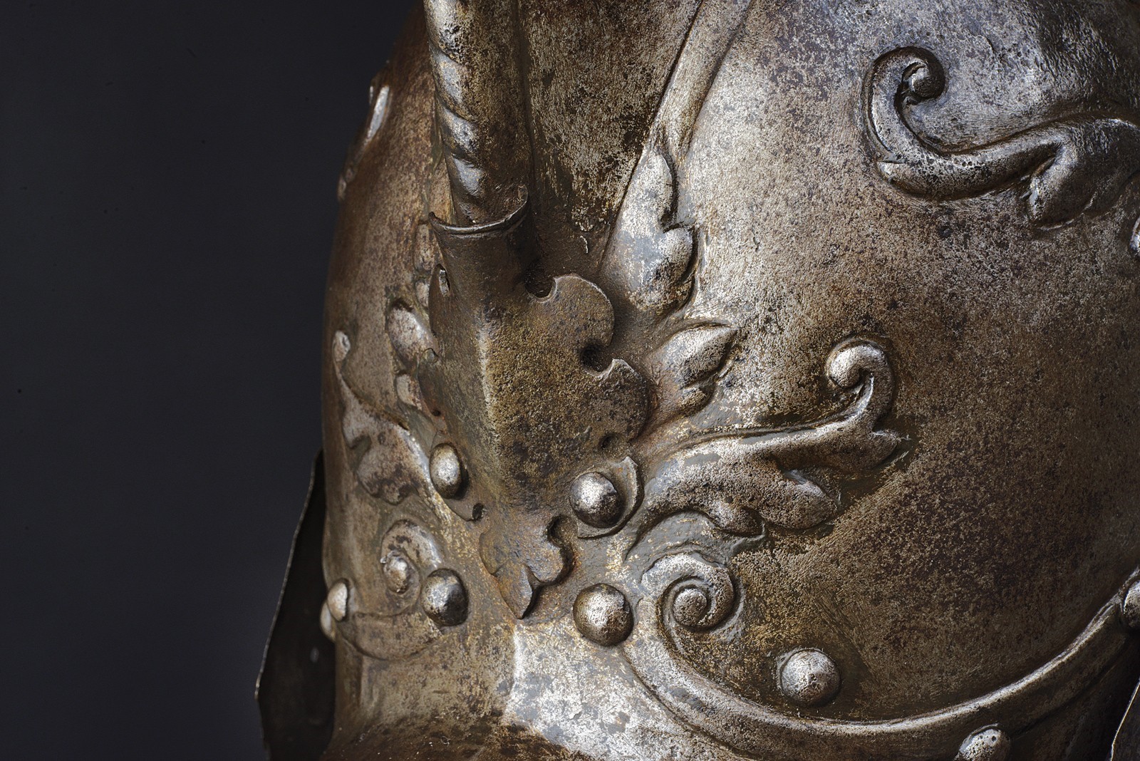 Carey Modrone, Borgognotta sbalzata in ferro, Mantova, circa 1550