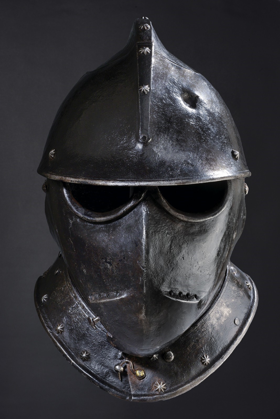 Elmo da assedio, Francia, Prima metà del XVII Secolo, Altezza 29.5 cm