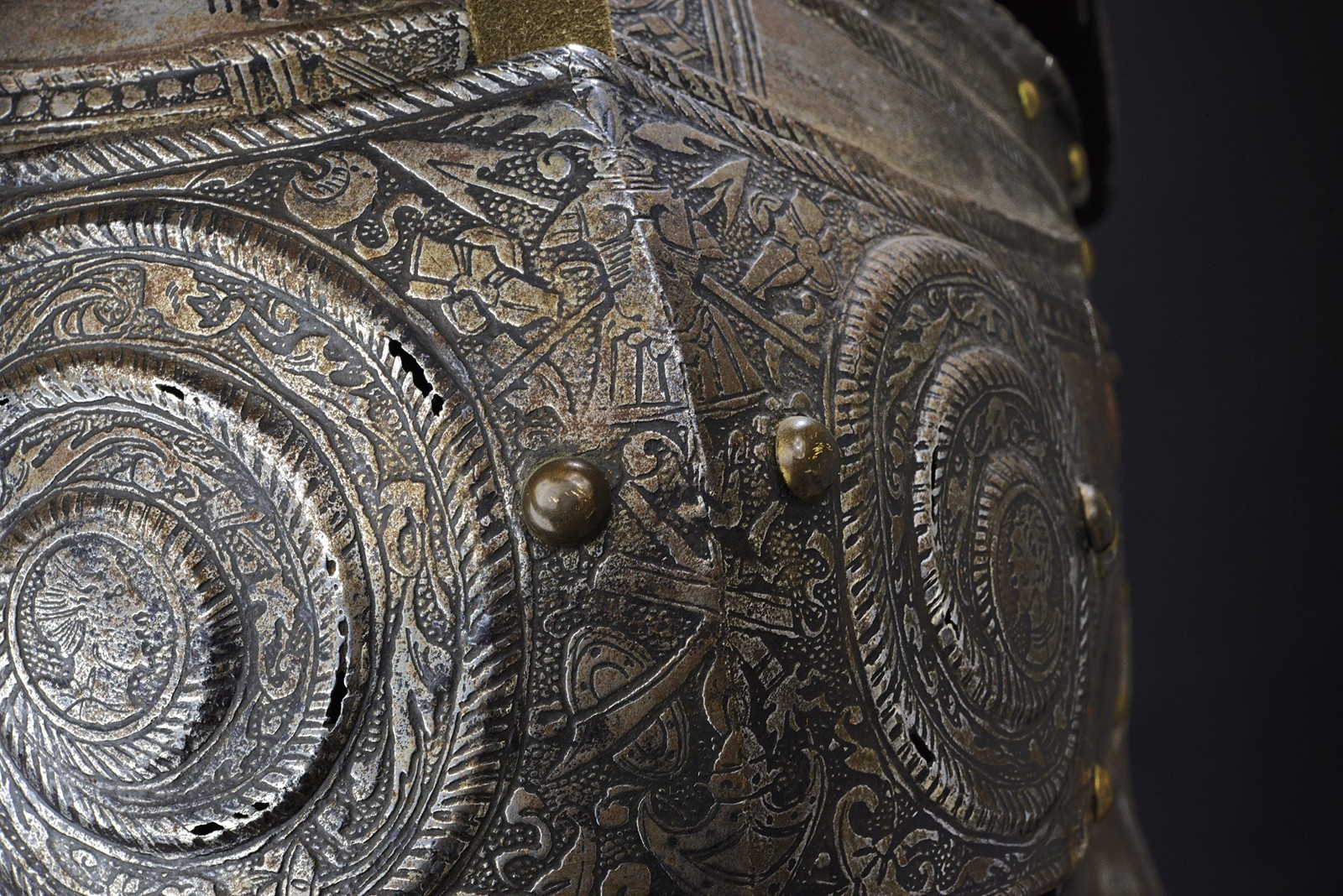 Armatura composita alla 'Pisana', Milano, circa 1570, altezza breastplate 58 cm.