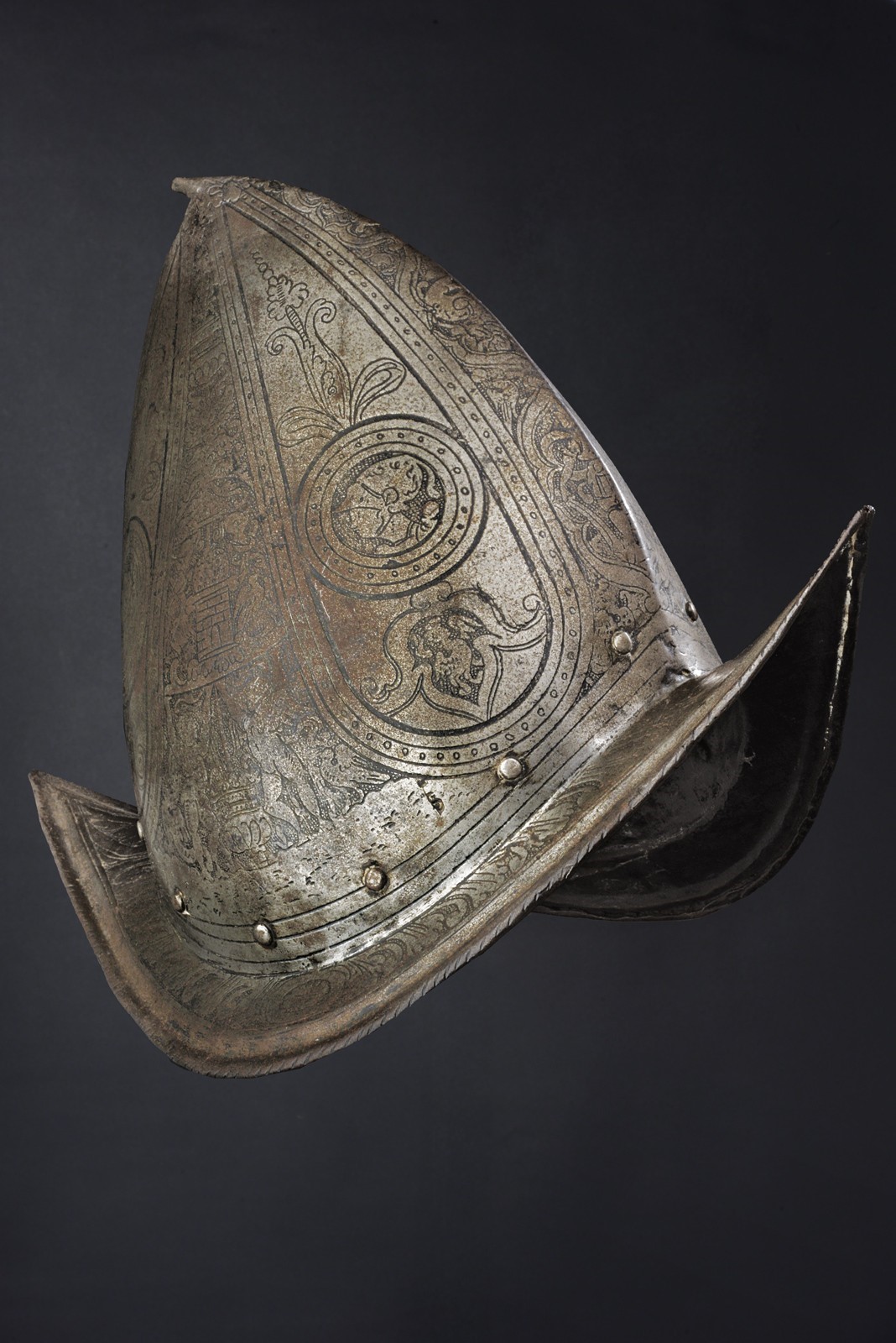 Armatura composita alla 'Pisana', Milano, circa 1570, altezza breastplate 58 cm.