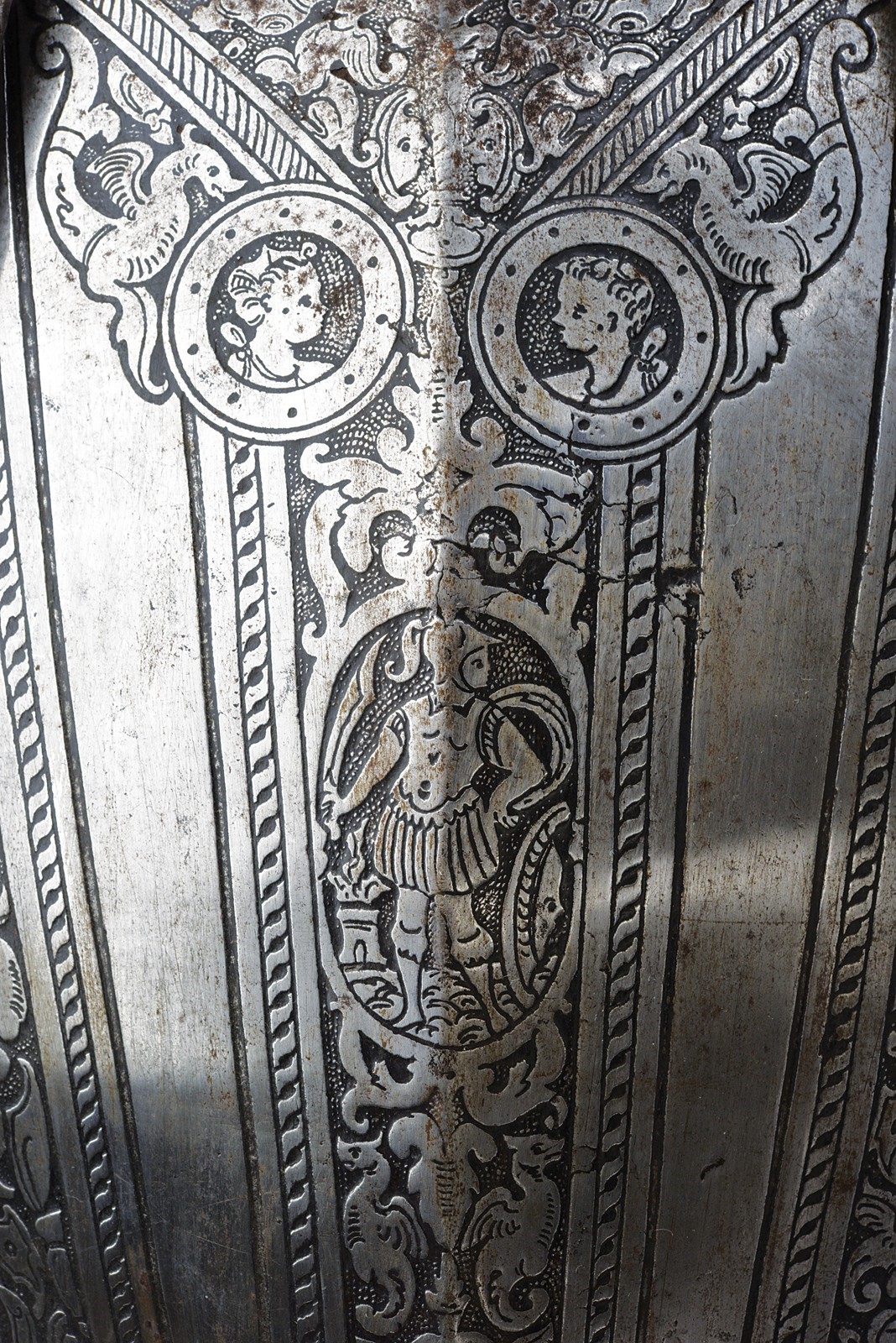 Armatura composita alla 'Pisana', Milano, circa 1570, altezza breastplate 58 cm.