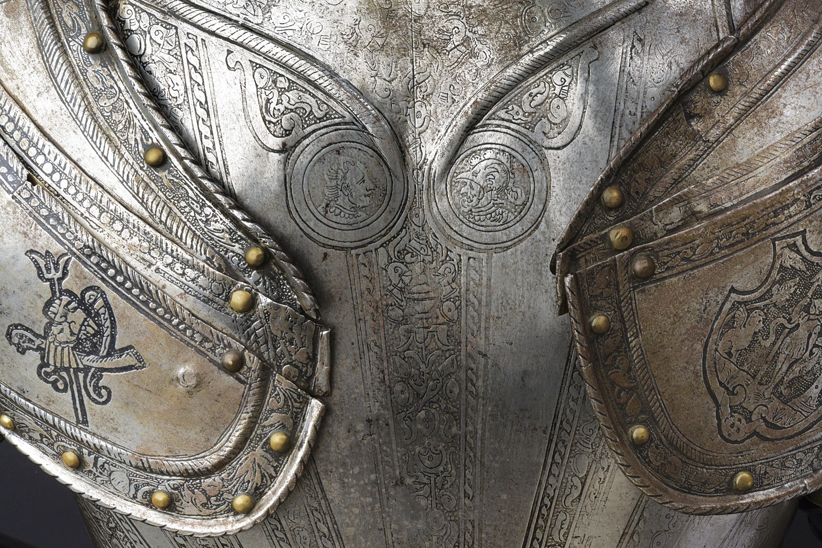 Armatura composita alla 'Pisana', Milano, circa 1570, altezza breastplate 58 cm.