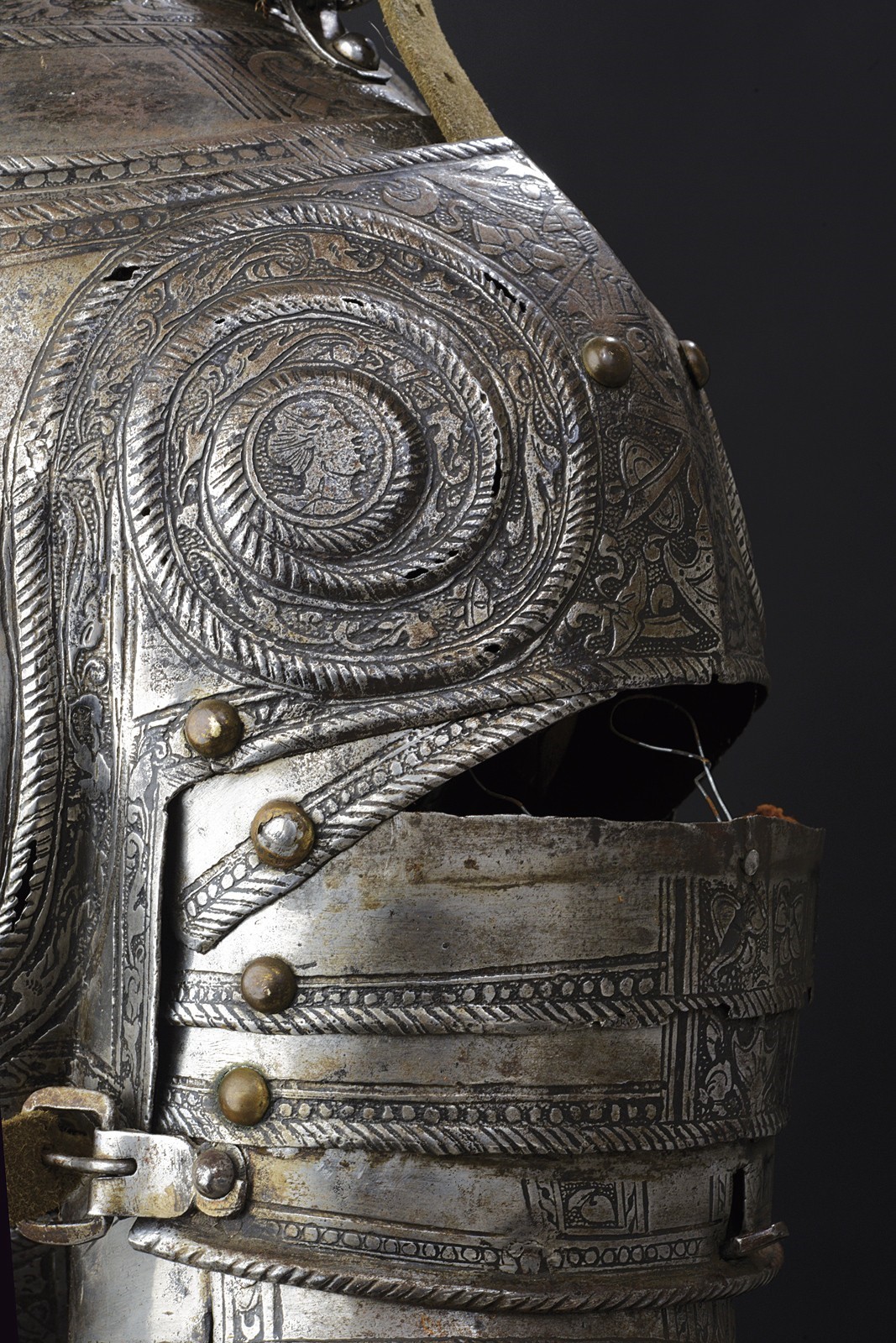 Armatura composita alla 'Pisana', Milano, circa 1570, altezza breastplate 58 cm.