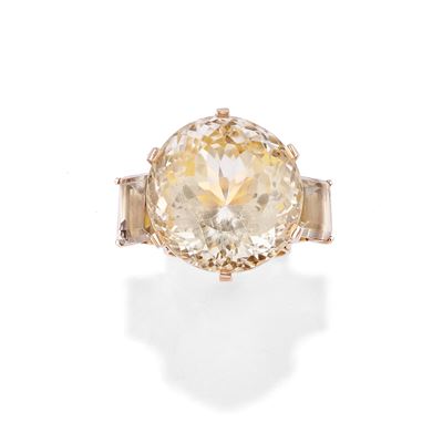 Anello in oro rosa 14k con grandi quarzi di taglio rotondo e rettangolare