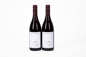 Cloudy Bay Pinot Noir (2 BT)