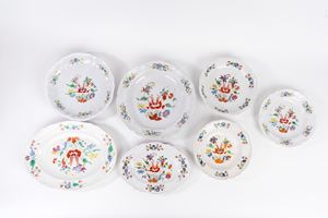 Servizio in porcellana con decoro al tulipano, Manifattura Ginori