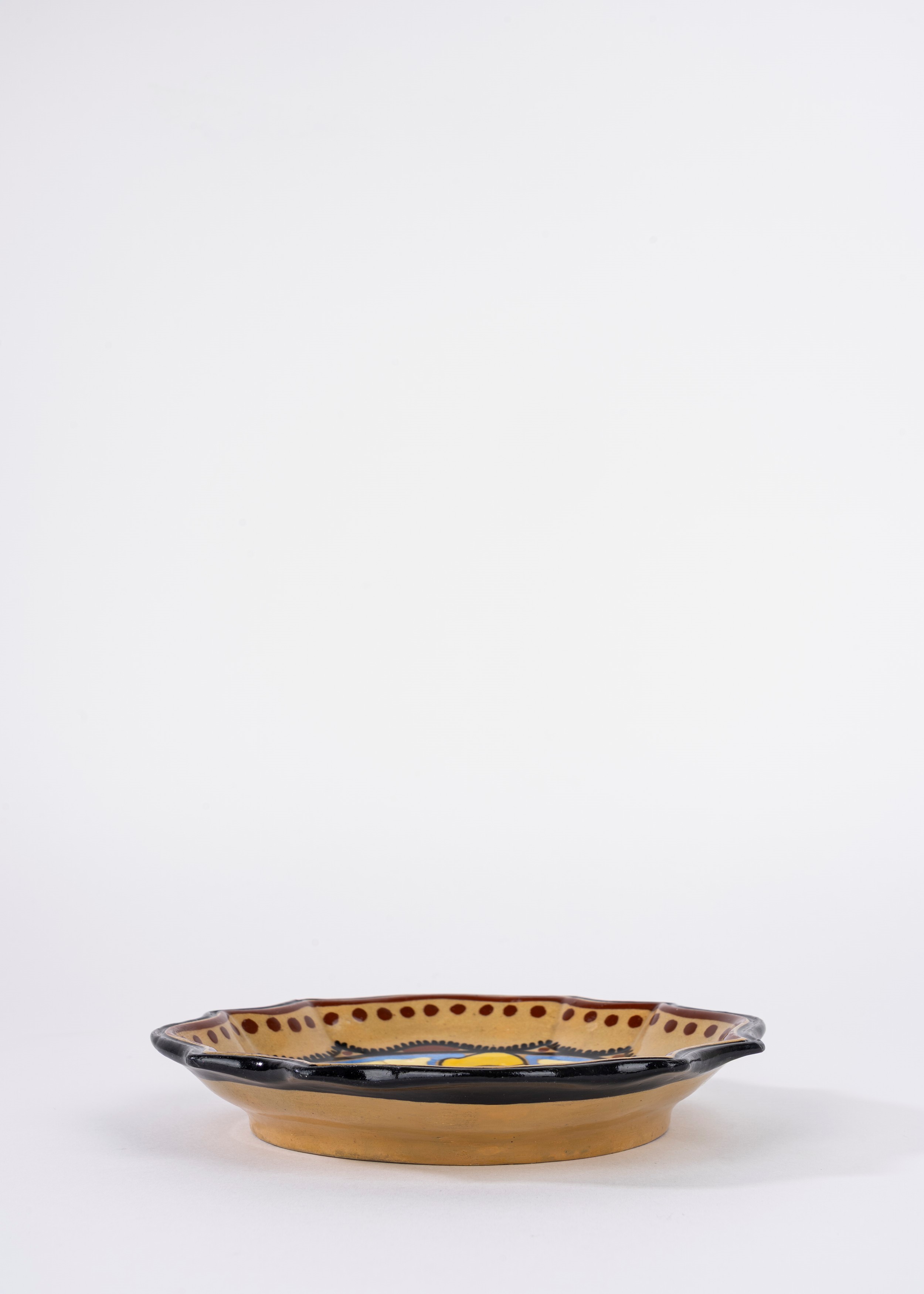 Borzelli, Piatto in ceramica decorato con figura infantile, Roma, anni '30 del Novecento