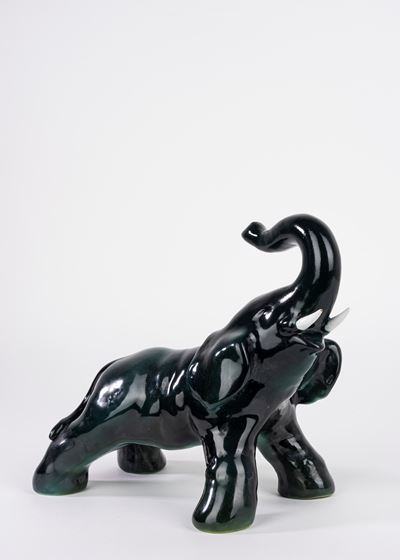 Sbordoni Roma, Elefante in ceramica verde