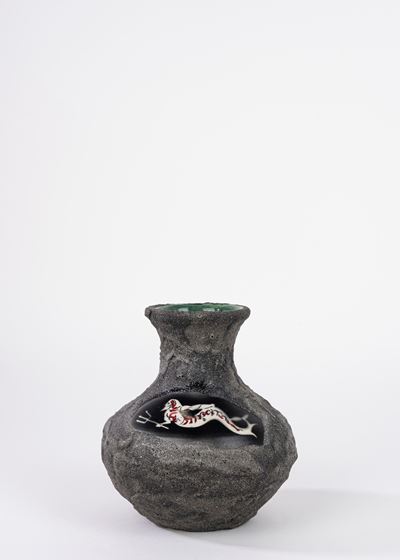 Esposito Sorrento, Vaso in ceramica con tritone e figura maschile