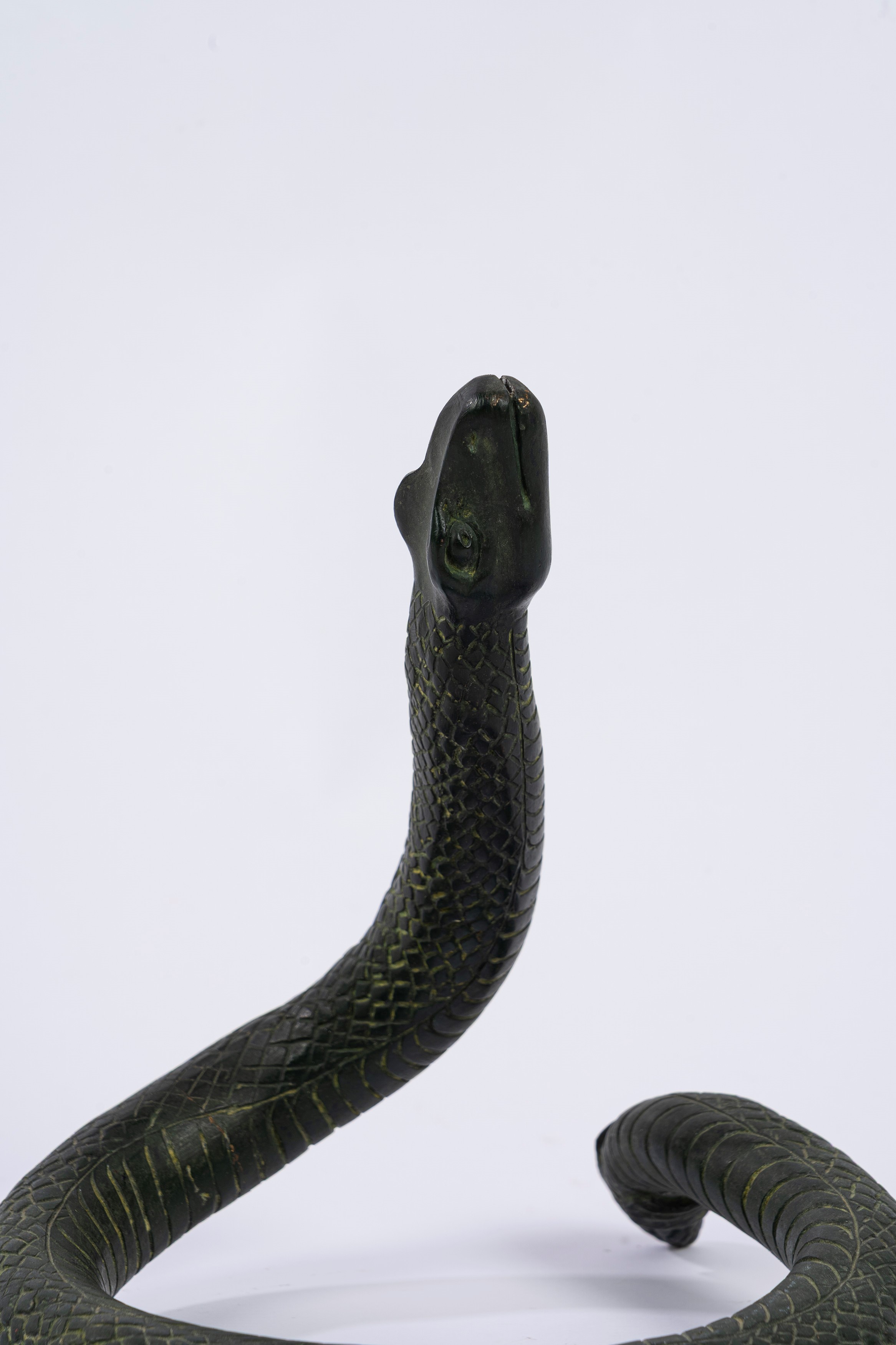 Serpente, scultura in bronzo