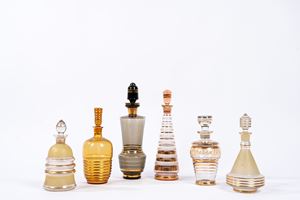 Lotto composto da sei bottiglie in vetro art déco