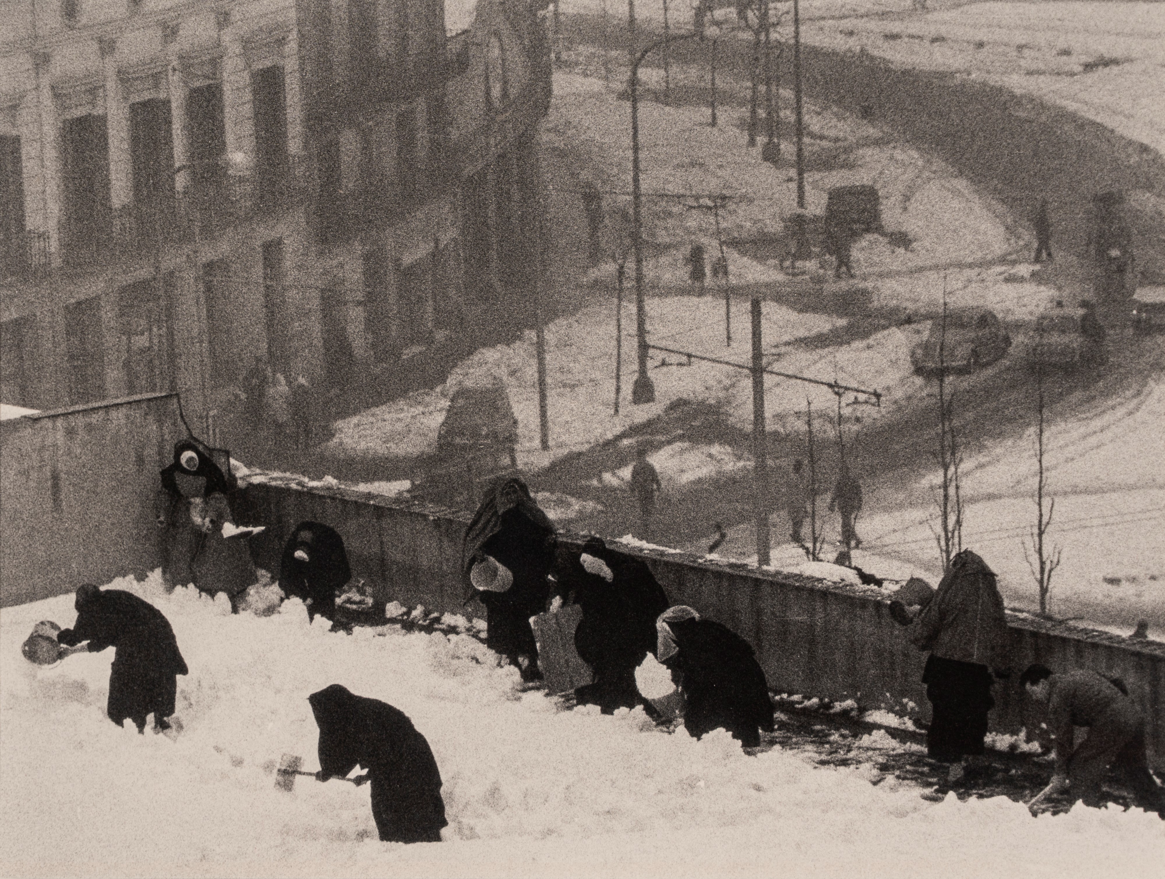 Colita - Desde el terrado. Monjas quitando nieve 1962 | International ...