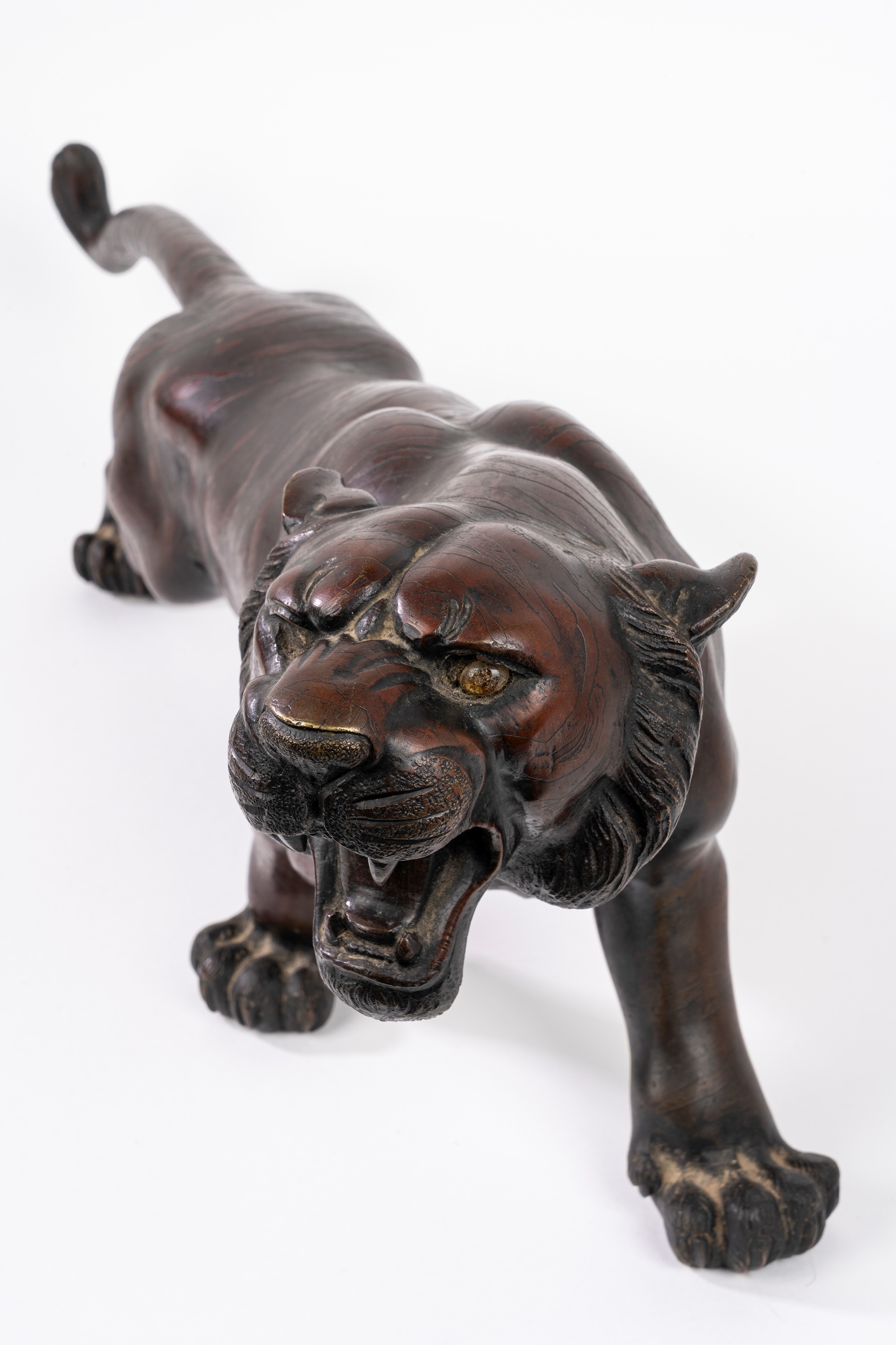 Scultore Art Déco, Tigre in bronzo