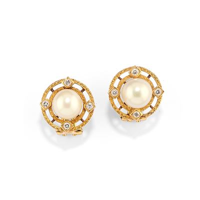 Orecchini in oro giallo 18k con perle e diamanti