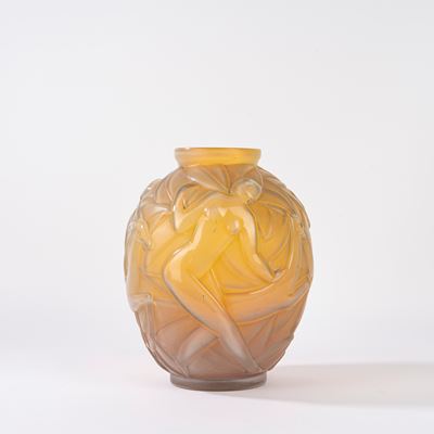 Gueron, Vaso in vetro opalino, Art Decò, altezza cm 22,5