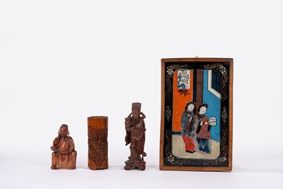 Oggetti orientali, Lotto composto da un dipinto sottovetro, un bitong in bambù, una scultura in l...