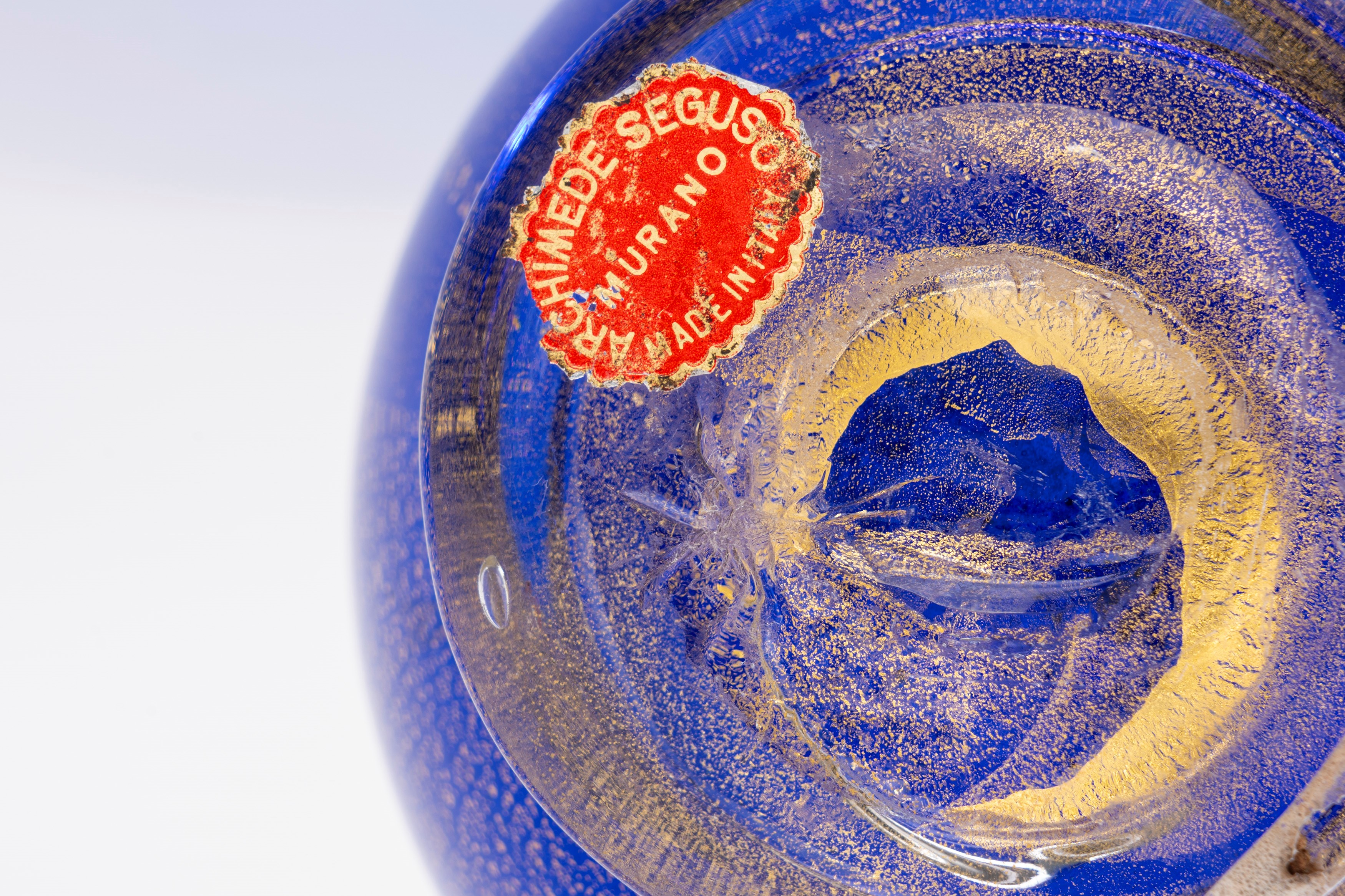 Archimede Seguso - Vaso in vetro di Murano blu decorato ad avventurina
