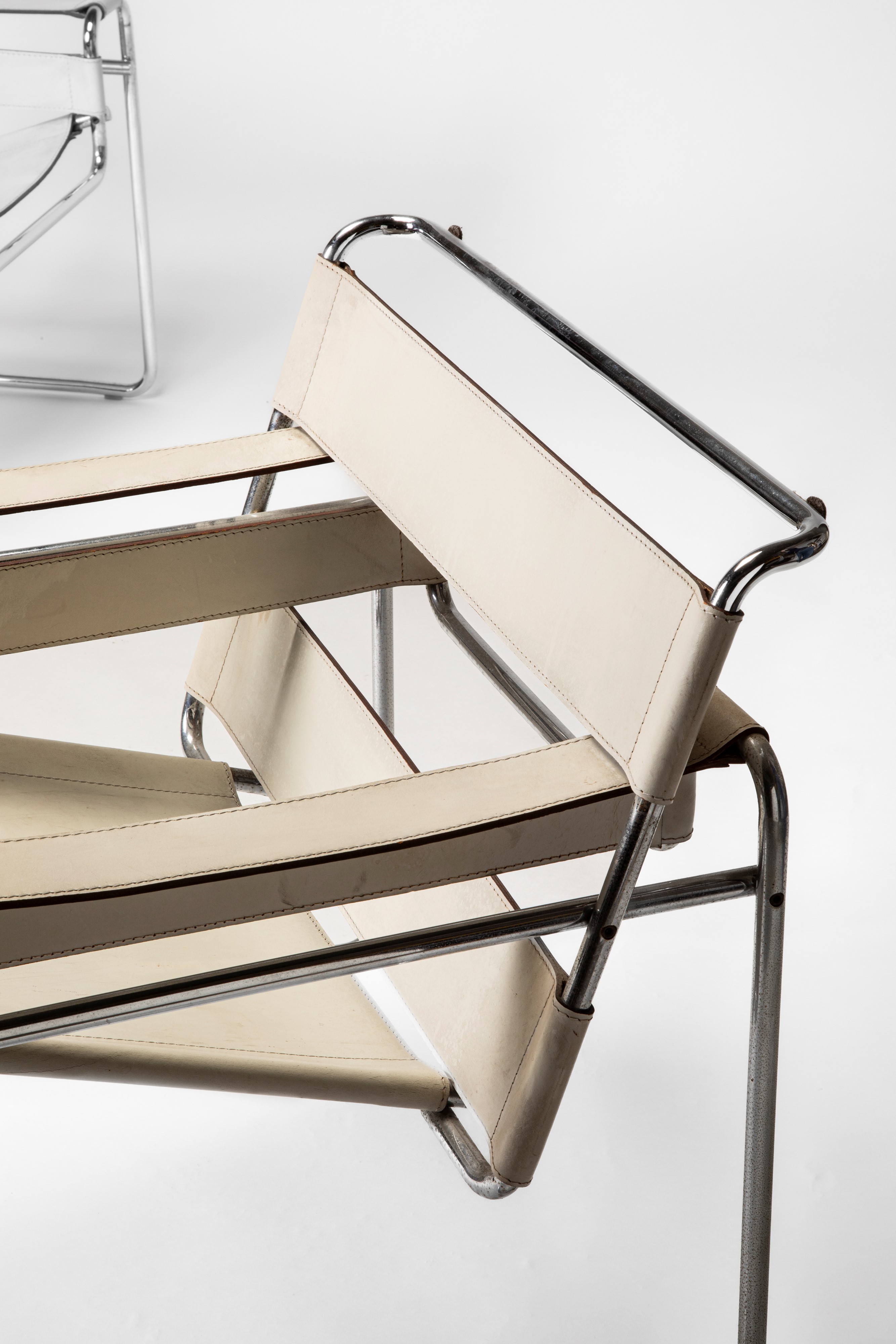 Coppia di poltrone modello no. 'B3' o 'Vassily'