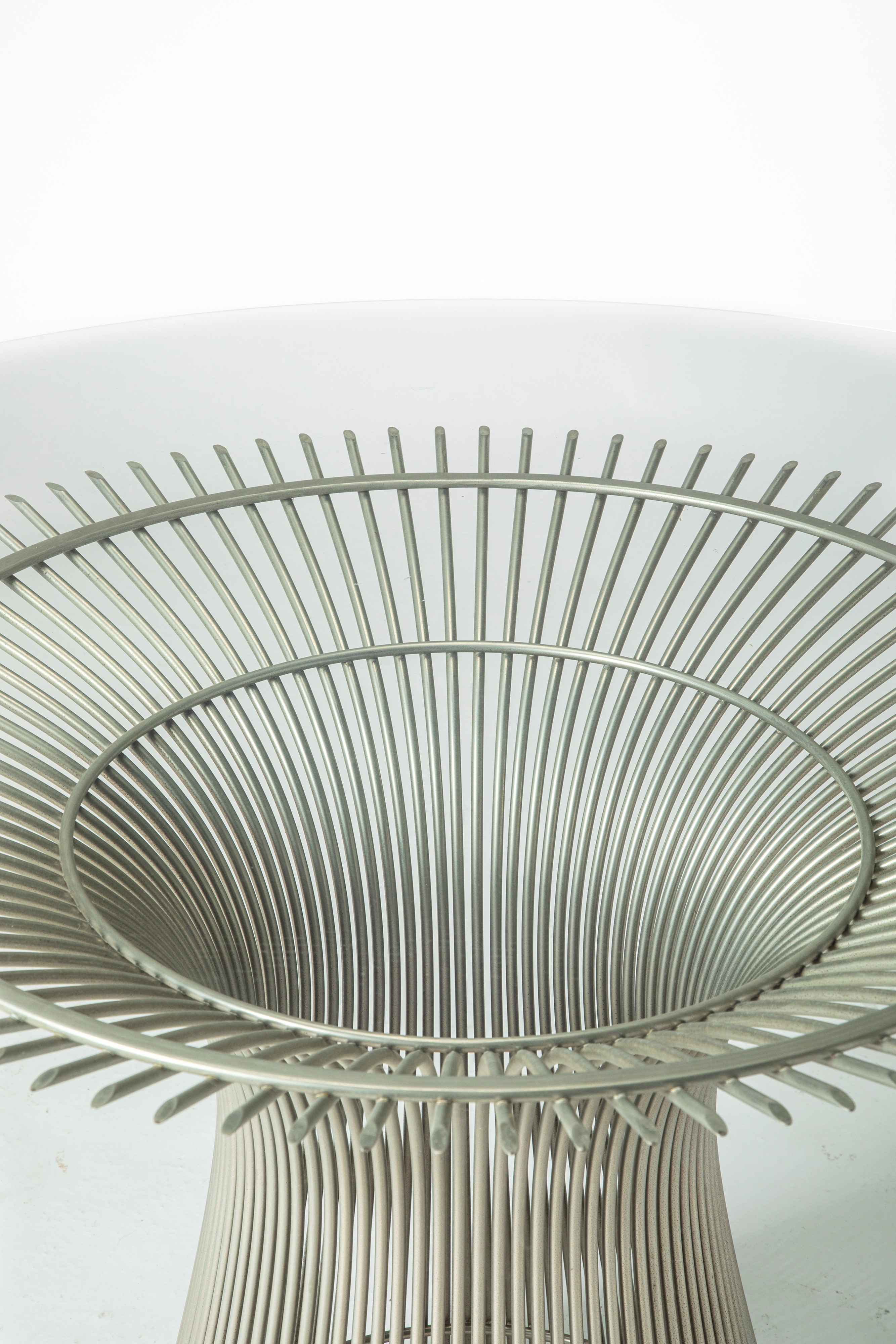 Tavolo modello 'Platner High Table', acciaio curvato e vetro molato, 1966