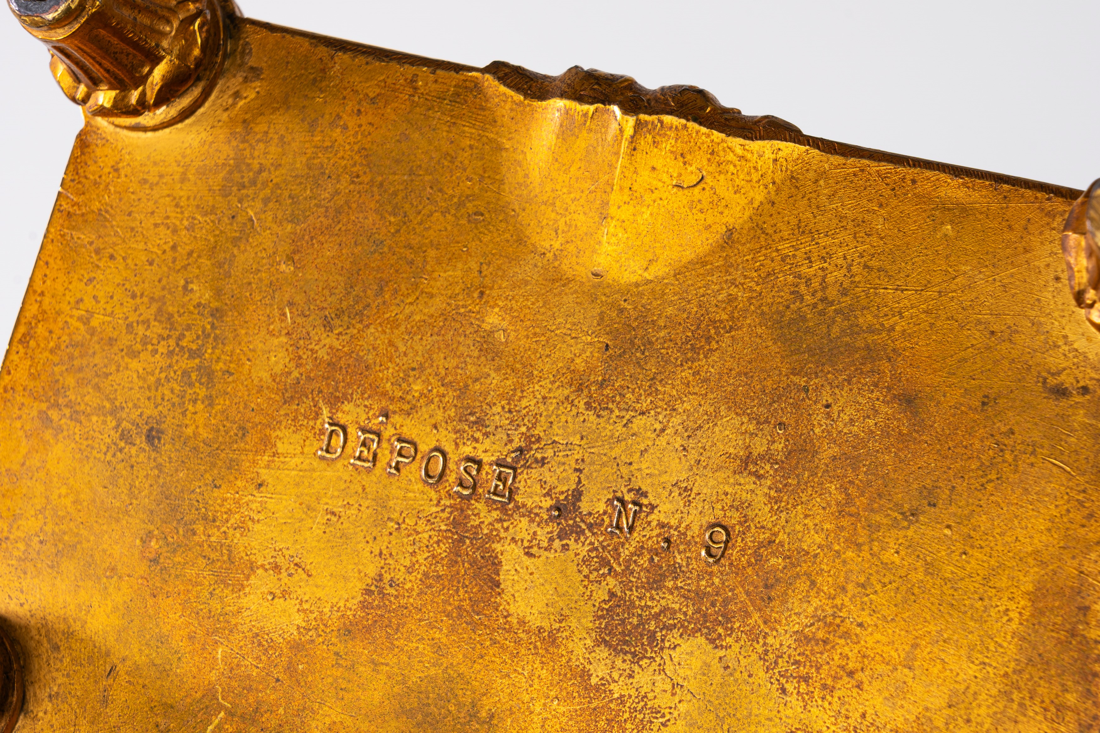 Lotto composto da quattro scatoline in bronzo dorato