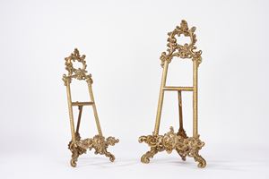 Due cavalletti in bronzo dorato, fine secolo XIX inizi secolo XX