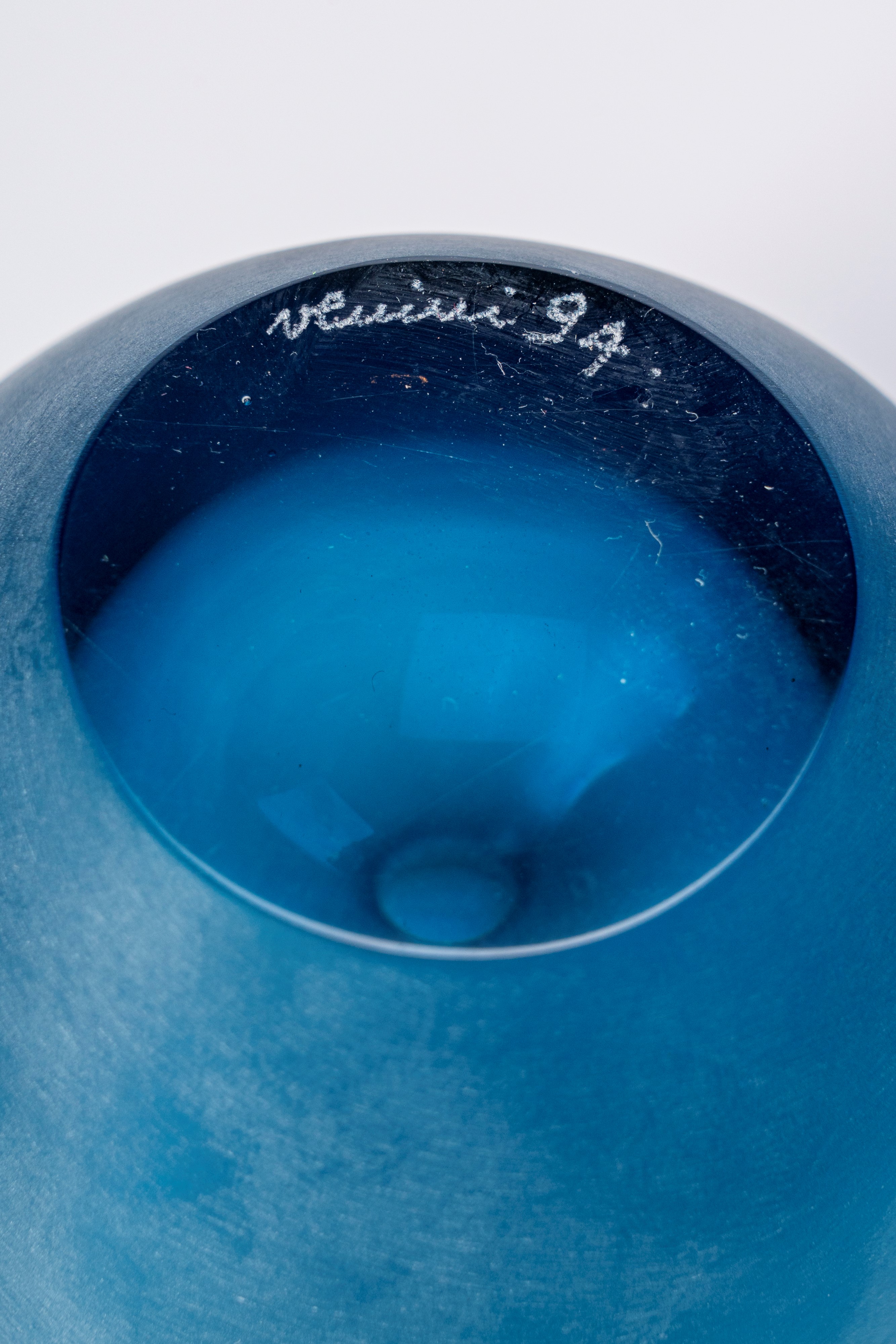 Paolo Venini - Piccola bottiglia della serie 'Incisi', vetro soffiato, 1956