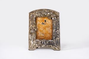 Cornice Liberty in metallo argentato