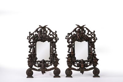 Coppia di cornici in bronzo con amorini e grottesche, secolo XIX