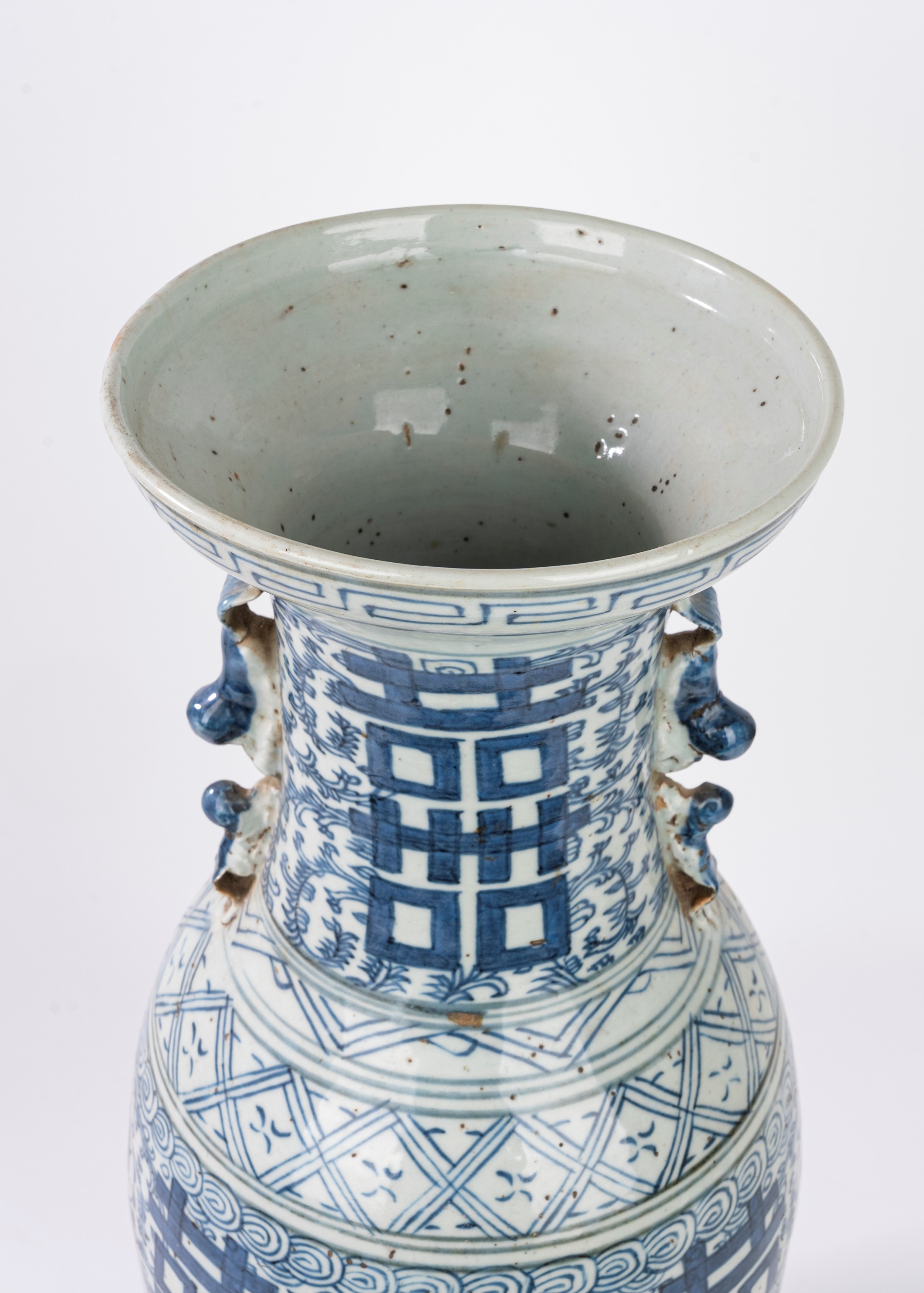 Vaso in porcellana bianca e blu, Cina, fine XIX – inizi XX