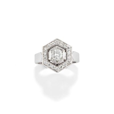 Anello in oro bianco 18k con diamanti taglio brillante, misura 15